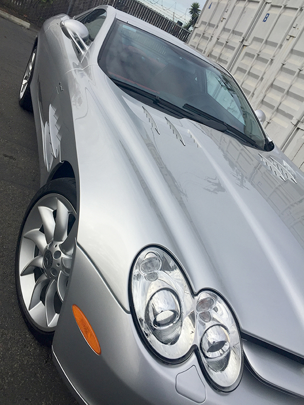 2005 Mercedes SLR McLaren Front Right